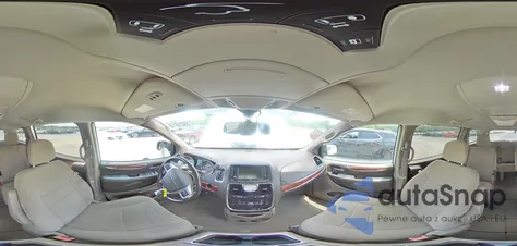 2011 Chrysler Town & Country Touring z USA, uszkodzony, nr VIN 2A4RR5DG9BR666388